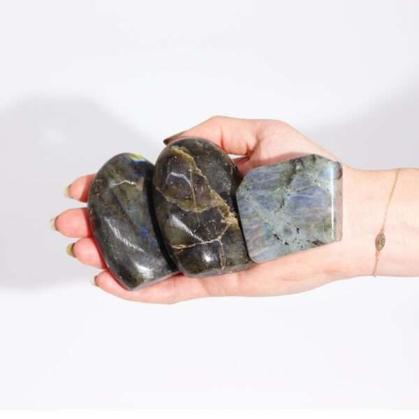 Piedras de Labradorita de Madagascar - Tumba (aprox 80-168g 40-60mm) - Imagen 2