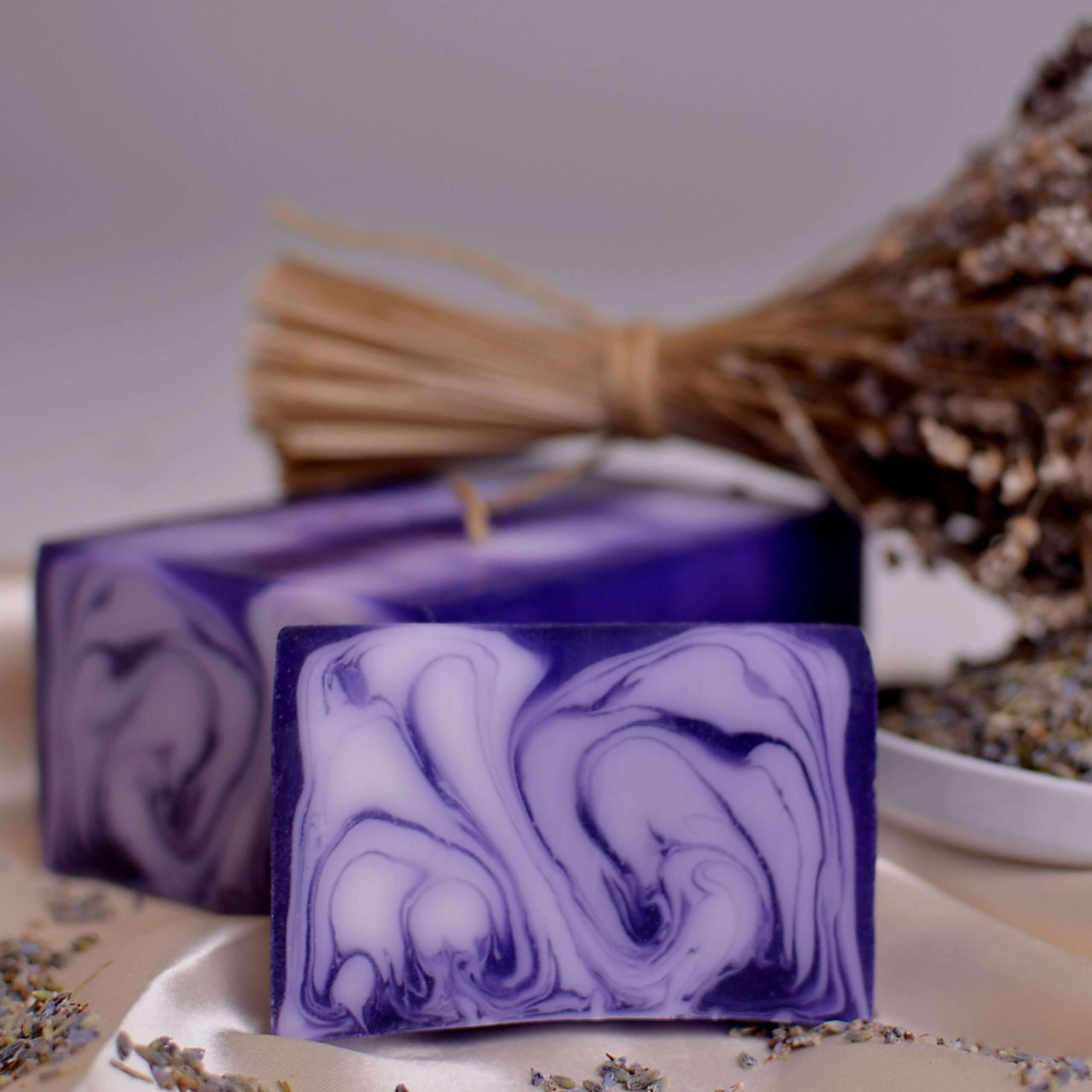 Barra de Jabón Hecho a Mano 1.2kg - Lavanda - Imagen 3