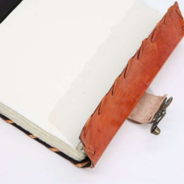 Cuaderno Marrón Claro Ojo Maligno con Bordes Desgastados - Imagen 3